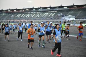 BIB: 531, 51900
                            <button type="button" onclick="openModal(10465963)" class="btn btn-primary btn-sm float-right btn-popup" data-toggle="modal" data-target=".modal-high-quality">
                        <i class="fas fa-shopping-cart"></i> Add to Cart
                    </button>
                                            <button type="button" onclick="isThisMe(10465963, true)" class="btn btn-success btn-sm float-right btn-popup btn-isme hidden" data-toggle="tooltip" data-placement="bottom" title="นี่คือรูปของคุณใช่ไหม คลิกที่นี่เพื่อเอาเข้าอัลบั้ม">
                        <i class="fas fa-plus"></i> Add to album
                    </button>
                    <button type="button" onclick="isThisMe(10465963, false)" class="btn btn-warning btn-sm float-right btn-popup btn-isnotme hidden">
                        <i class="fas fa-ban"></i> Remove from album
                    </button>